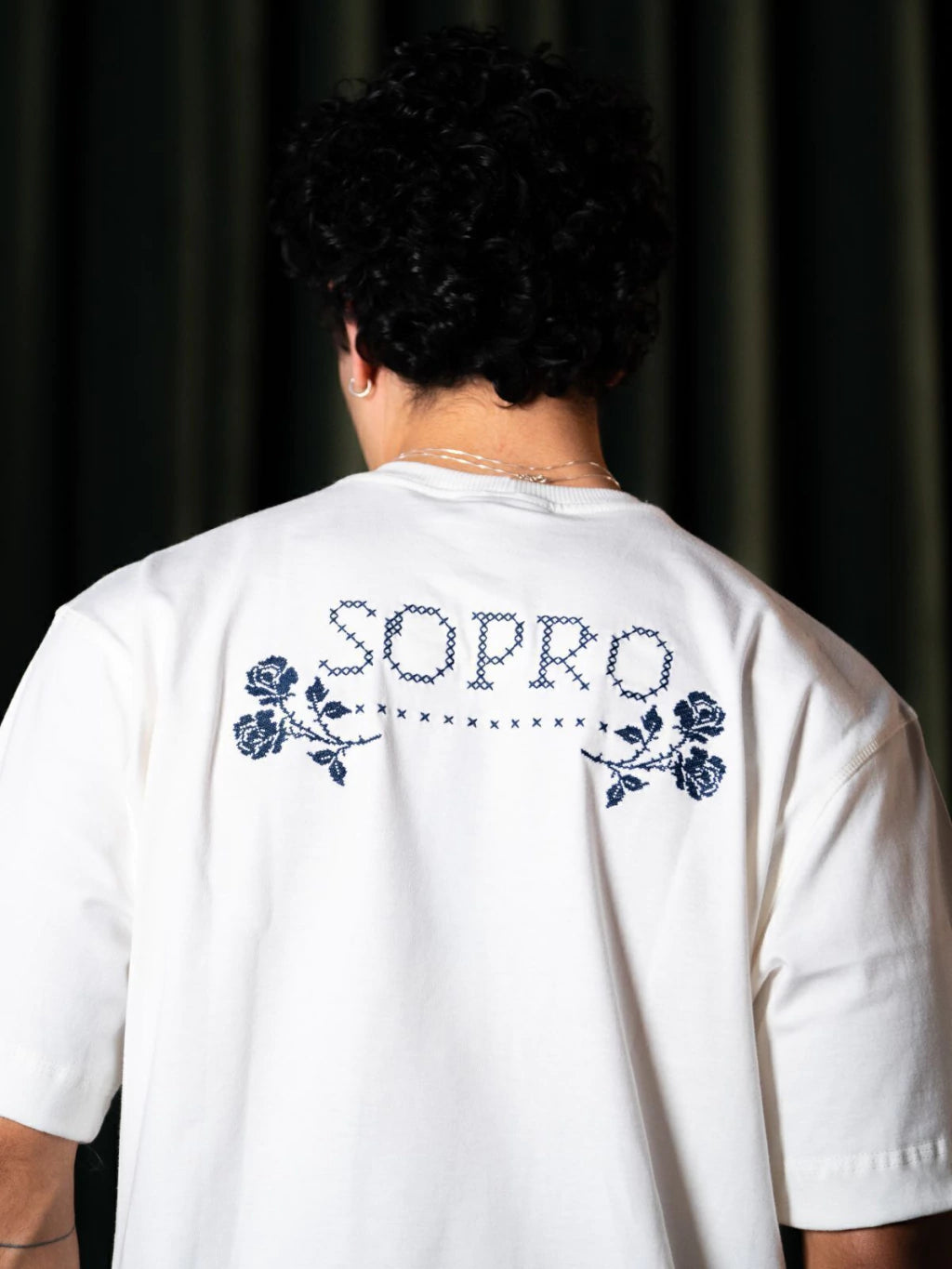 Camiseta Over Flores de Casa na internet