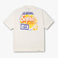 Camiseta oversized branca com estampa colorida na parte de trás com texto "Do Brasil Sopro +55" e desenho de fatias de laranja